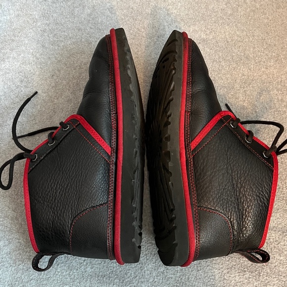 Ugg Neumel Pebble Leather Boots Mens 10 Black Red main image 5